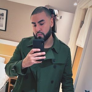 Meet your Posher, Carlos